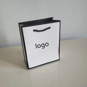 Bolsa de Compras Ecológica Clásica Negra de Papel Kraft, Cierre Magnético Resistente, Logotipo Personalizado, Laminación, Cinta para Envolver Regalos - Product Image 3
