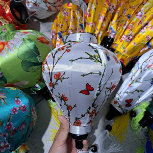 โคมไฟไหมสีขาวน้ำเงิน ผ้าตกแต่งสไตล์จีน ผ้าซาติน โคมไฟแขวน ตกแต่งเทศกาลเอเชีย ร้านอาหาร เวียดนาม - Product Image 2