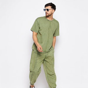T-shirt oversize homme style hip-hop streetwear délavé à l'acide avec logo personnalisé, motif uni vintage, prix abordable, personnalisable - Product Image 4