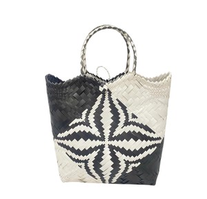 Vente directe usine : Sacs et sacs à main artisanaux en plastique tressé pour femmes – Idéaux pour le shopping et les sorties en extérieur - Product Image 1