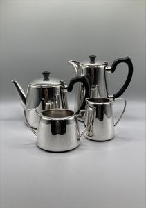 Articles de service haut de gamme, accessoires d'accueil élégants, accessoires de luxe pour boissons, présentation moderne du thé, décor métallique haut de gamme - Product Image 4
