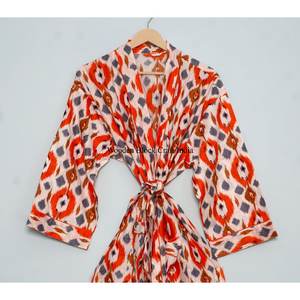 Kimono indio de algodón con estampado floral, estilo bata de baño corta, elegante, para mujer y hombre, ideal como pareo de playa. - Product Image 3