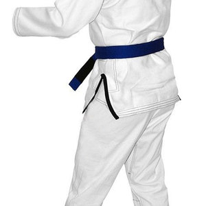 Uniforme de Karate Fabricado en Pakistán para Hombre con Tela Ligera Diseñado para Venta en Línea - Product Image 6