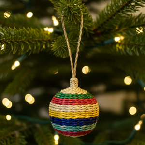 Ornement de Noël en forme de boule en jonc de mer rustique fait main, en fibre naturelle, pour décorations de fêtes, fournisseur Vietnamien Kingcraftviet - Product Image 1