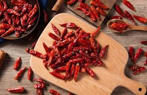 Chile Rojo Seco Natural Entero de Alta Picantez para Sazonar en la Industria Alimentaria y Distribución al por Mayor - Product Image 3