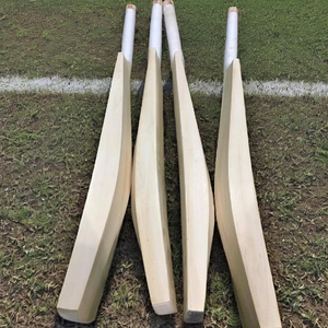 Bate de críquet ligero International Play Match con Kashmiri Willow 1200gm un mango estándar de grado y cuero duradero - Product Image 1