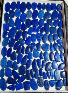 Cabochons Trimurti Gems en Lapis Lazuli Bleu Naturel de Grade AAA, 20-50mm, 5-15g, Formes Mixtes, Pierres Précieuses Polies en Vrac pour Bijoux Personnalisés - Product Image 4