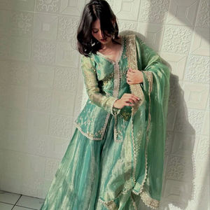 Conjunto de Traje Palazzo de Seda Fendy Premium con Bordado y Dupatta - Product Image 1