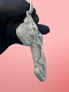 Colgante de cruz redondo con pavé de moissanita en plata de ley 925 chapada en rodio, estilo hip hop, para ocasiones especiales de hombre - Product Image 2