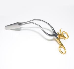 Retractor de Pared Lateral para Procedimientos Ginecológicos, Hecho Manualmente en Acero Inoxidable por SUBJECT OF SURGICAL - Product Image 3
