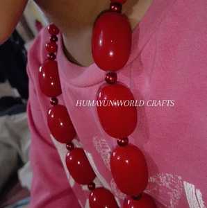 สร้อยคอเรซิ่นสีแดงทำมือ ดีไซน์เรียบหรู น้ำหนักเบา เหมาะสำหรับใส่ทุกวันและโอกาสพิเศษ - Product Image 2