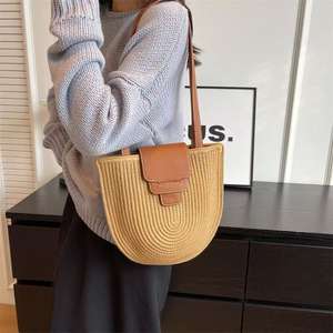 Nuevo Bolso de Hombro Semicircular de Moda para Mujer con Estampado Animal, Tejido a Crochet, Cierre de Cremallera y Diseño Exclusivo Anti-colisión - Product Image 1