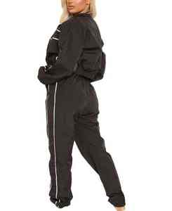 Conjunto deportivo de dos piezas para mujer, color negro, cortavientos, pantalón largo y corto, transpirable. - Product Image 3