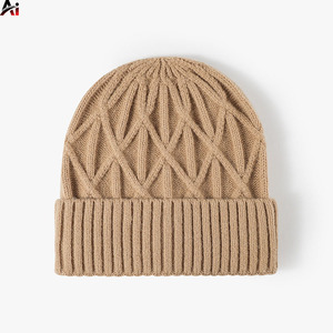 Gorros de punto acrílicos personalizados al por mayor, 100% acrílico, con logotipo personalizado OEM, gorro de calavera informal para adultos, para invierno y uso diario. - Product Image 1