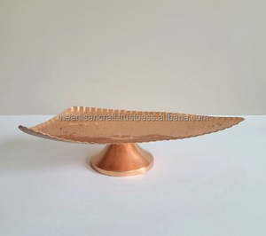 Plateau de service en cuivre fabriqué à la main, vaisselle décorative élégante et durable polie ou martelée par Artisan Craft - Product Image 4