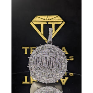 Pendentif en diamant de laboratoire VVS de qualité supérieure en argent sterling 925 massif, bijoux de luxe hip-hop tendance par Trisha Jewels - Product Image 1