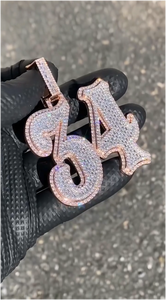 Pendentif numéro personnalisé en moissanite baguette VVS, testée au diamant, avec chaîne cubaine - Product Image 3