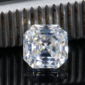 Diamant de laboratoire G Color Asscher 8 carats VS1 certifié IGI CVD 3EX coupe excellente, fournisseur pour les grossistes et importateurs mondiaux de diamants - Product Image 1
