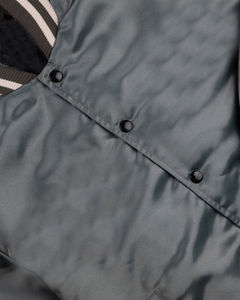 Vestes bomber en satin personnalisées en gros, vestes bomber en satin de soie brodées, vestes varsity en satin pour hommes - Product Image 6