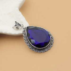 Elegante colgante vintage de plata con gema de cuarzo tanzanita - Regalo para ella - Product Image 4