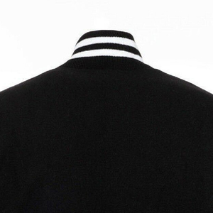 แจ็คเก็ตวาร์ซิตี้สีดำคุณภาพสูงสำหรับผู้ชาย ทรงเข้ารูป คอตั้ง แจ็คเก็ตบอมเบอร์ แจ็คเก็ตเบสบอลแบบ Letterman สำหรับผู้ชาย รุ่น CP-MLJ-05 - Product Image 6