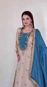 Ensemble Salwar brodé de créateur pour femme, tenue de soirée, Kurta ethnique, Palazzo et Dupatta - Product Image 4
