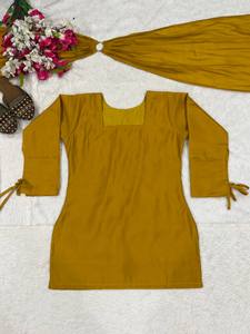 Conjunto de Kurti Corto Amarillo Mostaza de Moda con Bordado Floral Blanco, Traje Patiala Salwar y Pañuelo, Estilo Casual Indio Pakistaní Punjabi - Product Image 3