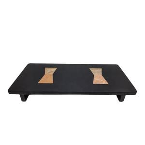 Planche à découper ronde en bois noir de style moderne, faite à la main, avec incrustations de grain naturel, surface antidérapante, pour la découpe du fromage et les plateaux. - Product Image 2
