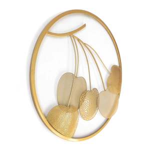 Elegante diseño de arte mural floral en metal para decoración de pared de sala de estar con material duradero y de larga duración. - Product Image 4