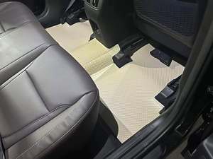 Tapis de sol de voiture en PVC blanc crème élégant de la série KATA VINA Lux, design quadrillé premium, tapis de sol de voiture OEM ODM - Product Image 3