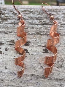 Pendientes colgantes de aleación de cobre con diseño en espiral vintage, chapados en cobre antiguo, para mujer, a la moda. - Product Image 3