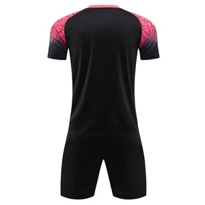 Conjunto de Camiseta de Fútbol con Cuello en V Negra para Hombre, Manga Corta, Poliéster que Absorbe la Humedad, Estampado Degradado, Ropa Deportiva para Adultos para Todas las Temporadas - Product Image 3