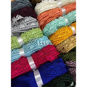 Dentelles florales personnalisées en coton et polyester, disponibles en plusieurs couleurs, pour robes et vêtements, écologiques, dernières créations personnalisées. - Product Image 1