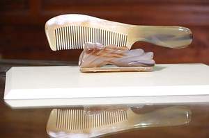 Peigne à cheveux en corne de buffle noire de qualité supérieure, artisanat naturel, pour hommes et femmes, écologique, poli à la main, usage en salon, design personnalisé - Product Image 4