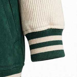 Blouson universitaire d'hiver pour femme en peau de mouton verte, avec blocs de couleur, corps en suède et coton, manches côtelées, lettres brodées, boutons-pression et col montant - Product Image 3