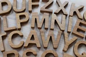 Letras del Alfabeto de Madera Clásicas para un Estilo Atemporal en la Habitación del Bebé, con Monograma Personalizado - Product Image 6