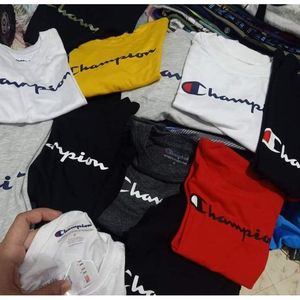 T-shirts Vintage Unisexe à Col Rond en Jersey avec Logo, 100% Coton Respirant, Sérigraphiés, Provenant de Surstock de Marques Originales Annulés - Product Image 3