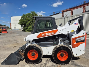 Cargadora Compacta de Dirección Deslizante 2022 863, Equipo de Construcción de Servicio Pesado, Carga Nominal de 200 Toneladas, Motor y Caja de Cambios - Product Image 2