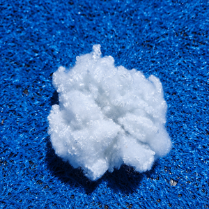 Fibre de polyester creuse conjuguée siliconée recyclée HCS 15Dx64mm anti-déformation et antistatique pour oreillers, coussins et jouets - Product Image 3
