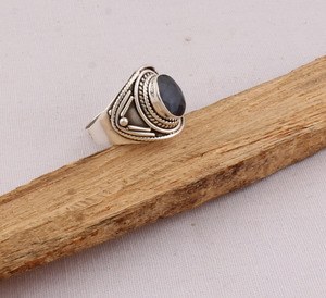 Bague de luxe en saphir bleu, argent sterling 925, design victorien vintage, pierre précieuse bleu profond, pour femme, bijou de famille, joaillerie fine - Product Image 3