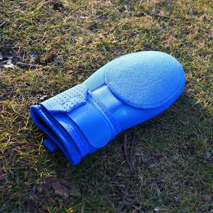 Guantes protectores de muñeca transpirables con diseño de logotipo personalizado, manopla deslizante de béisbol juvenil para mano derecha e izquierda - Product Image 3