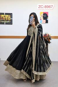 Robe Anarkali moderne en Georgette de LD CREATION avec broderie à sequins et dupatta, tenue de soirée longueur standard pour femme - Product Image 2