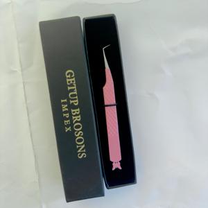 Pince à cils rose clair en acier inoxydable avec revêtement poudré, pointe lisse, outil de précision, emballage en boîte, design découpé papillon - Product Image 1