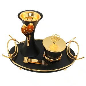 Ensemble brûleur à bakhoor en métal bicolore argent et or, encensoir à couronne conique et pot de rangement couvert, plateau de service rond à poignée, Mabkhara - Product Image 6