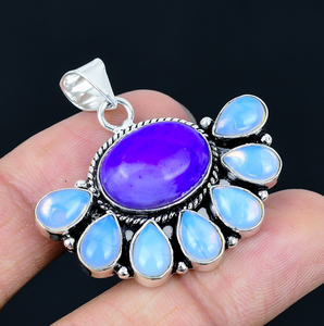Pendentif demi-fleur classique en opale laiteuse plaqué argent 925, collier floral, bijou de mariage pour femme - Product Image 1