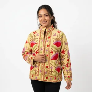 Chaqueta Blazer Acolchada Sujani de Algodón Khadi Satinado, Abrigo de Otoño Invierno con Adornos de Lentejuelas y Perlas, Doble Botonadura, Secado Rápido - Product Image 4