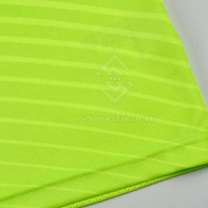 Uniforme de fútbol para un estilo de vida activo diseñado para apoyar el espíritu de equipo y las rutinas deportivas diarias. - Product Image 4