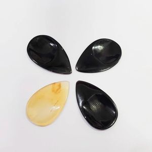 OEM ODM Plectres de guitare en corne naturelle faits à la main, lisses, polis, durables pour guitare acoustique et électrique, export - Product Image 5
