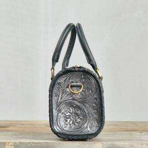 Sac à main de luxe en cuir véritable avec motif floral embossé, fermeture éclair, poignée supérieure noire durable - Product Image 2