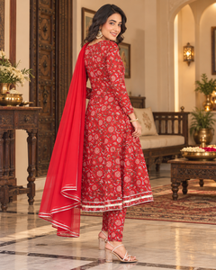 Ensemble Anarkali Premium pour Femme, Rouge Rubis, Imprimé Floral, Coupe Évasée, avec Kurta, Pantalon et Dupatta, Design de Col Traditionnel, Tenue de Cérémonie Indienne pour Invitée de Mariage - Product Image 2